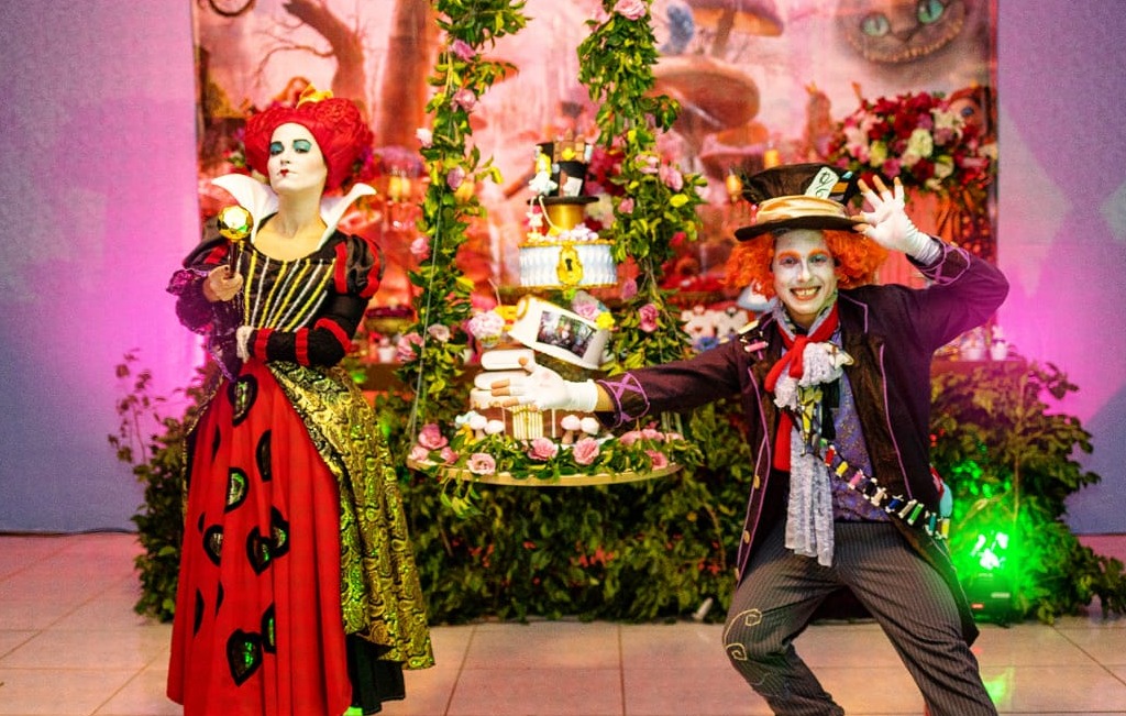 Chapeleiro  rainha copas festa 15 anos.jpeg